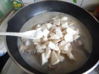 彩椒杏鲍菇烧排骨怎么做才好吃