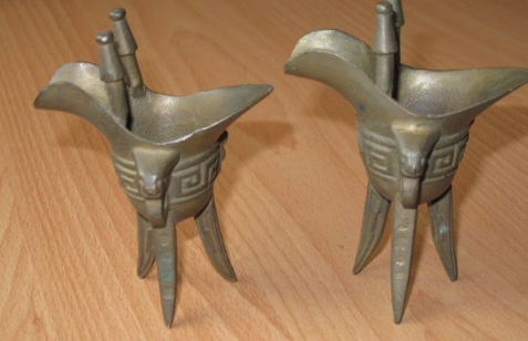 茅台15年酒杯是铜的吗