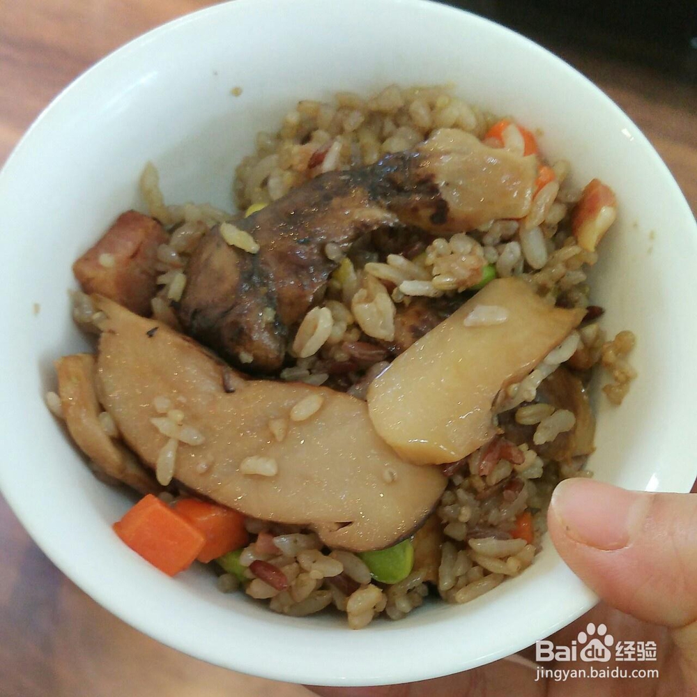 营养美味的松茸饭