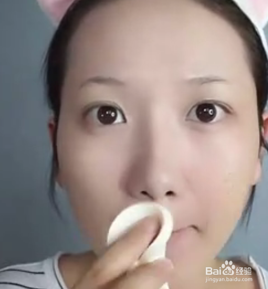 想要粉底不卡粉浮粉我来教你怎么做