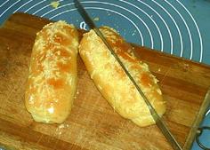 调理肉松面包的做法