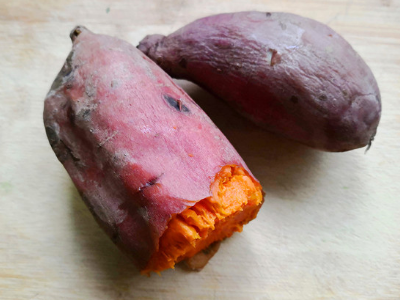 在超市新买的地瓜干，很硬，有什么办法能让它变的软一点！