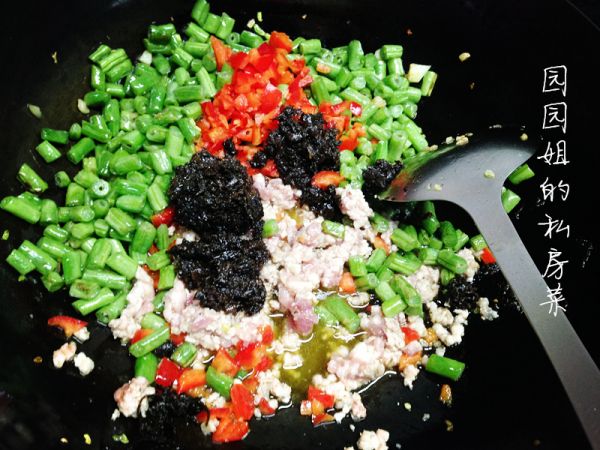榄菜肉末四季豆