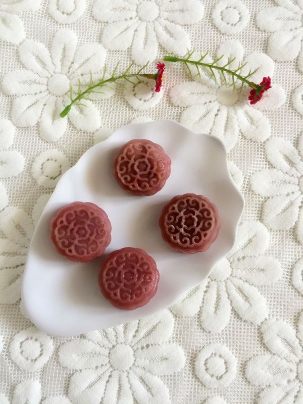 板栗馅儿冰皮月饼