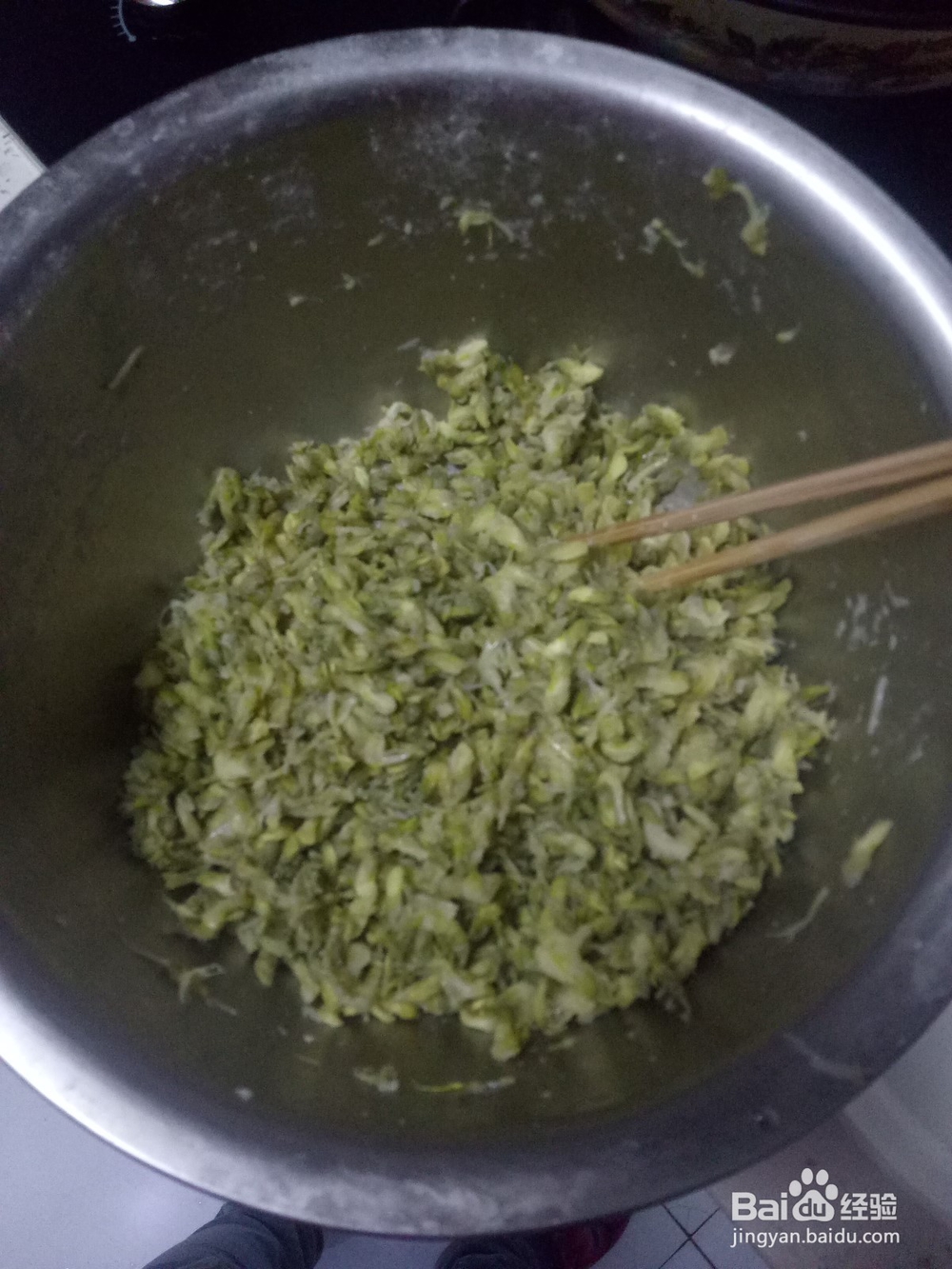 简单的家常蒸槐花