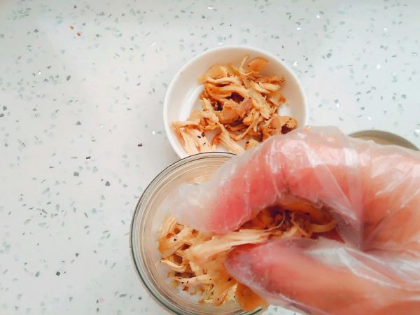 鸡肉浇汤便当罐