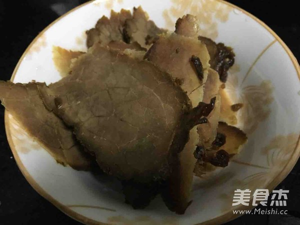 五香牛肉青菜年糕汤