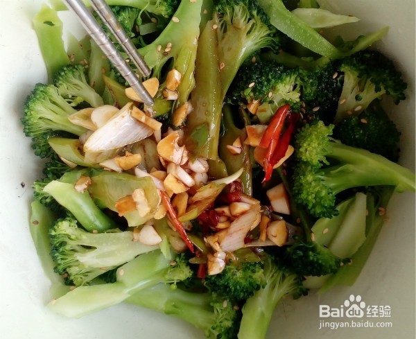 ；清爽美味凉拌西兰花
