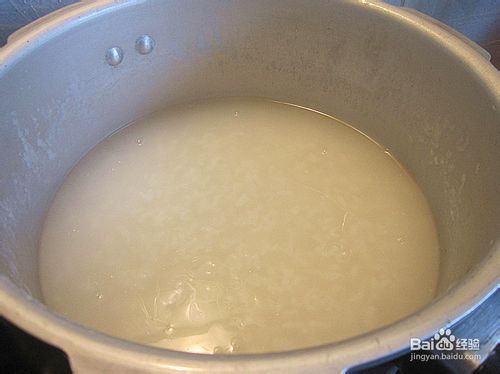 生滚咸蛋瘦肉粥