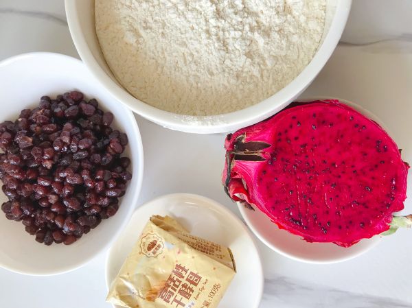 火龙果红豆馅饼