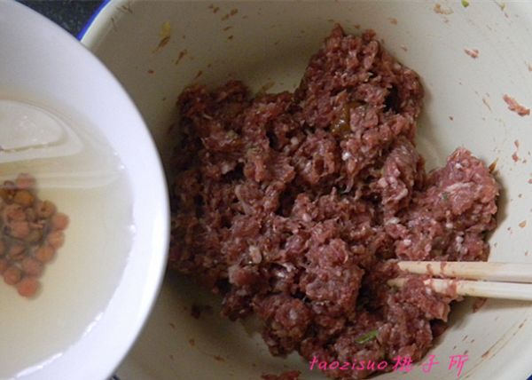 牛肉馅烫面蒸饺