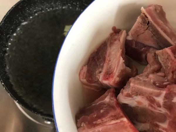 香菇黄豆腐竹烧排骨