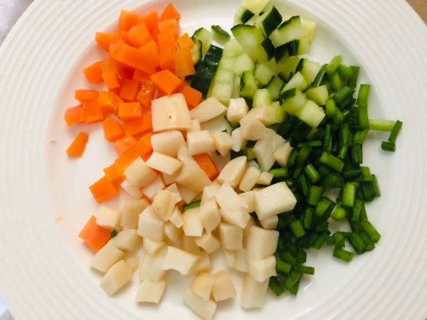 缤纷土豆鸡蛋杯