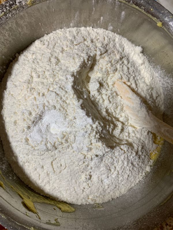 蔓越莓坚果磅蛋糕