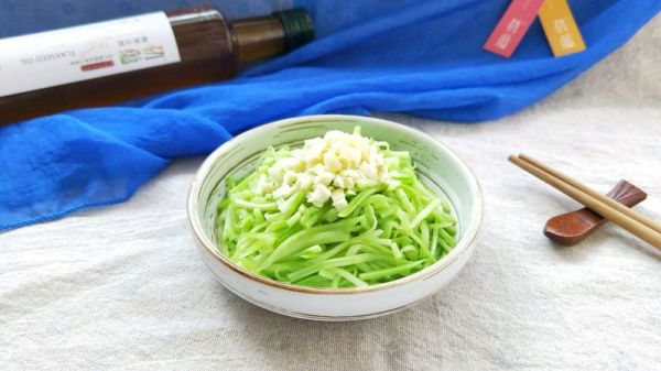 胡麻油清炒芥兰丝