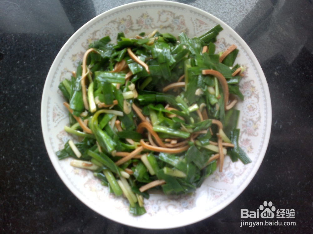 虾皮韭菜炒干丝的做法