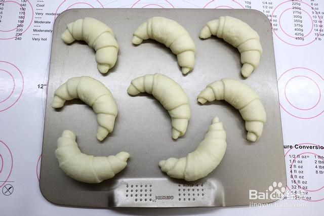 酥香柔软牛角小面包