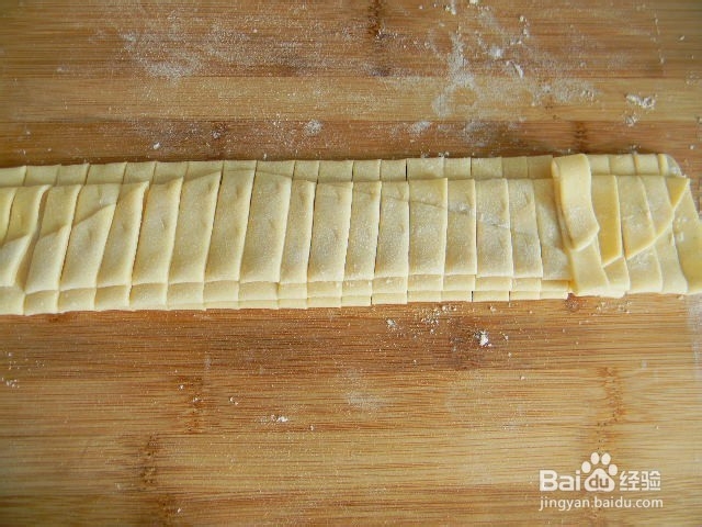 怎样在家里自制陕西油泼面