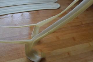 如何在家就能做一份正宗的陕西油泼扯面呢？