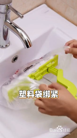 如何清洗又臭又脏的拖把