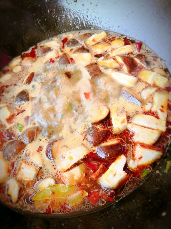 香菇肉丁凉拌面