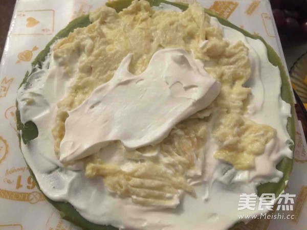 芒果榴莲抹茶千层糕