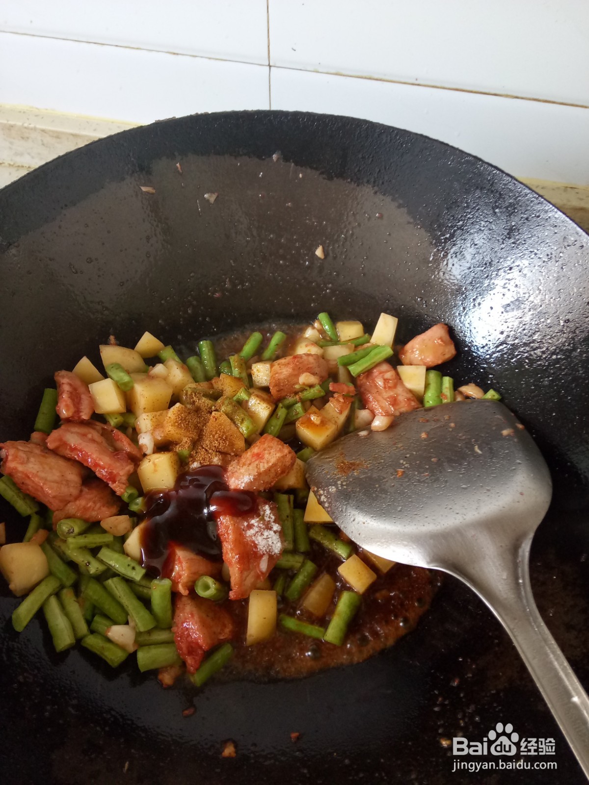 豆角土豆鸡胸肉焖饭