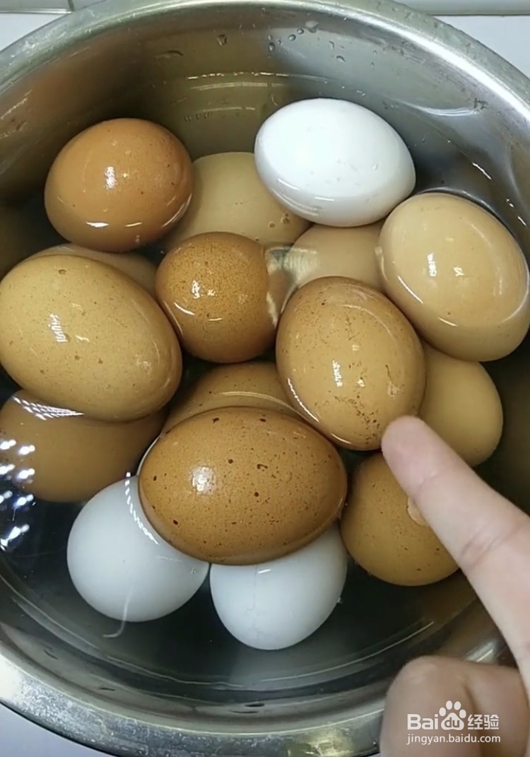 好吃冒油的腌蛋的做法