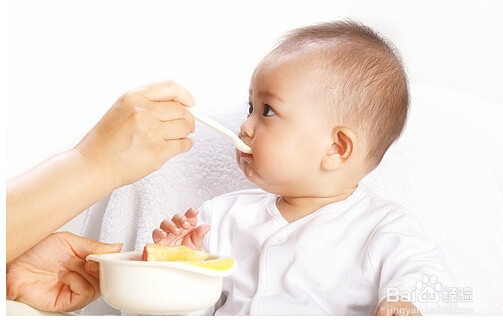 婴儿添加辅食顺序及注意事项