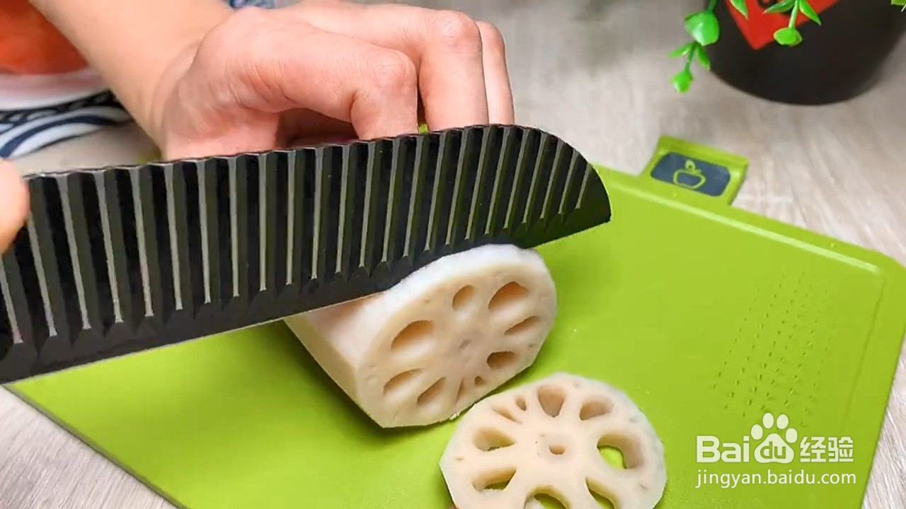 如何制作香辣藕片