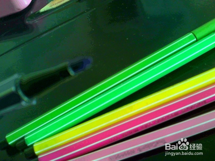 怎么让孩子识彩笔的颜色