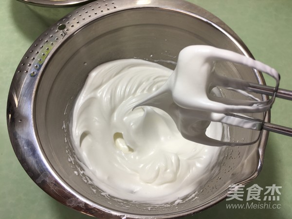 拉花轻乳酪蛋糕