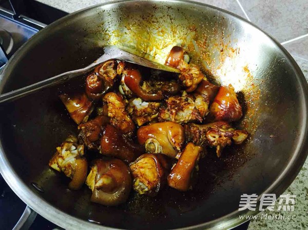 酥烂黄豆炖猪蹄