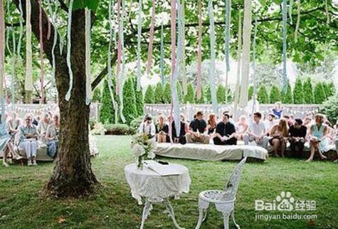 低成本打造独特的婚礼—DIY