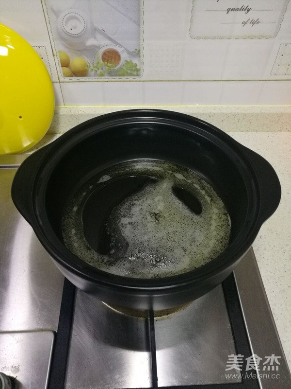 芹菜炒牛肉（砂锅版）