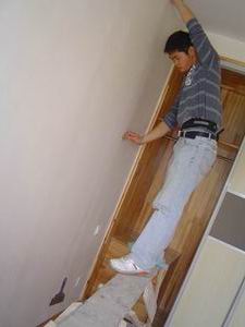 铺贴墙纸需要注意什么