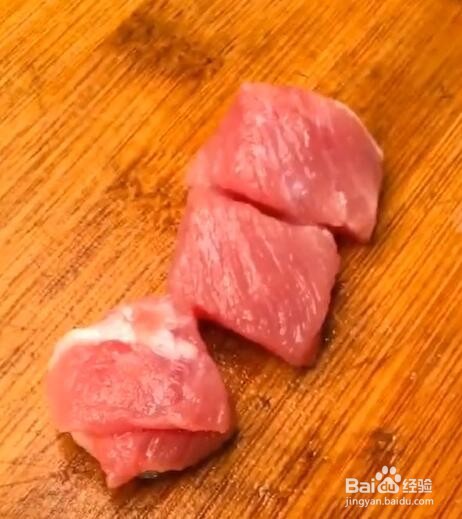 如何制作菠萝咕咾肉