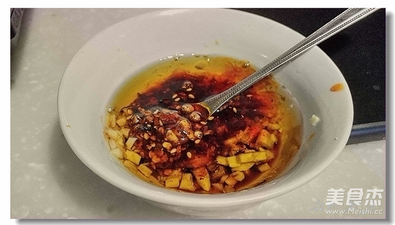 红油藕片的做法