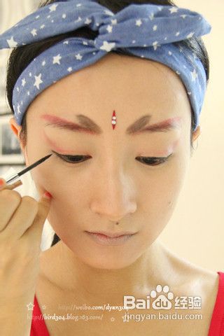 电视剧轩辕剑中魔女如烟是如何化妆的？