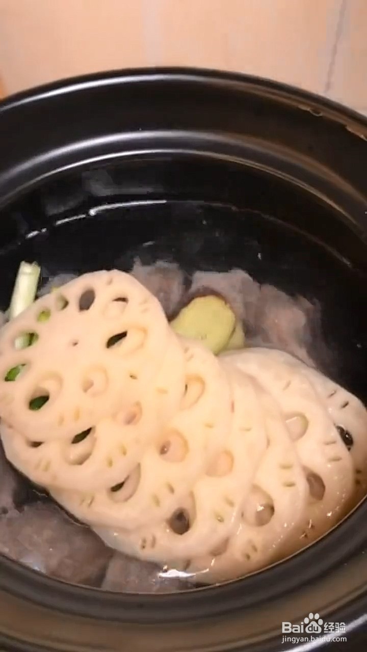 如何制作莲藕排骨汤