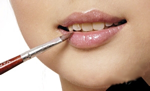 女孩子化淡妆的正规程序