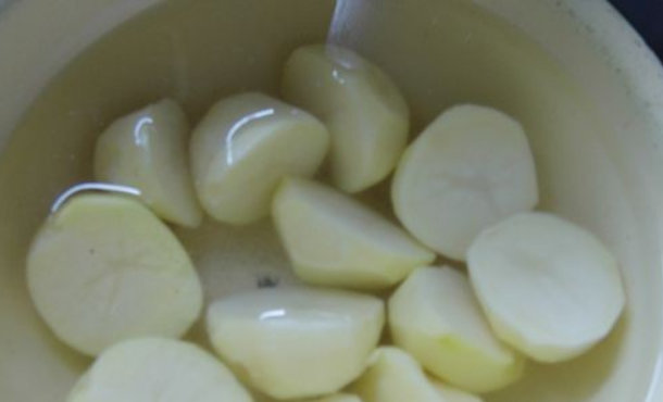 如何做土豆红烧肉窍门