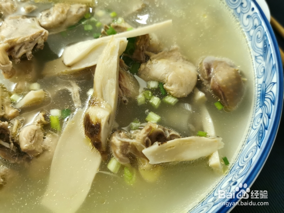 诱惑味蕾的松茸鸡汤