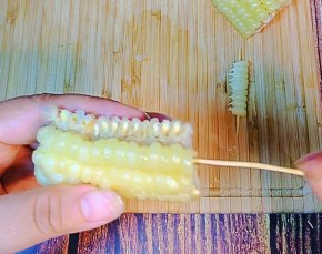 网红小吃——牙签玉米粒