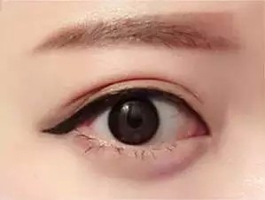 男人都爱女朋友这样化妆，终于知道原因了！