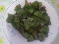 梅豆炒卤子的做法