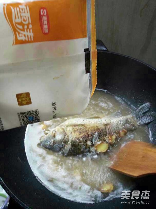 鲫鱼豆腐汤的做法