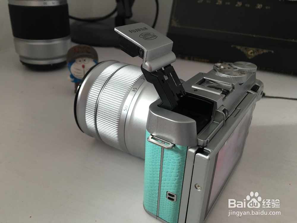 富士X-A2怎样开启闪光灯?