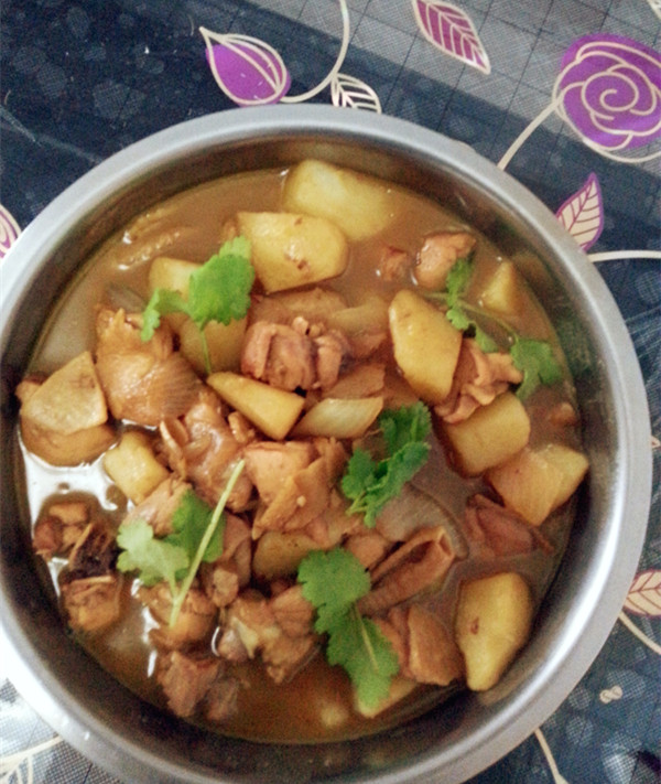 咖喱土豆炖鸡块