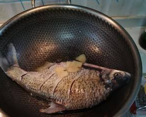 如何做家常红烧鱼